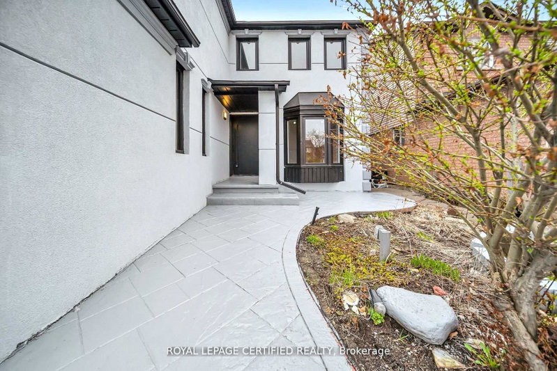 Image of home for listing MLS® W13703940