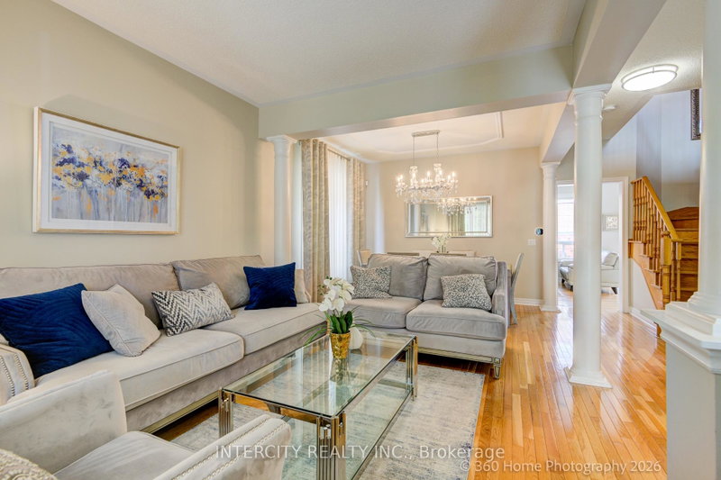Image of home for listing MLS® W13800148