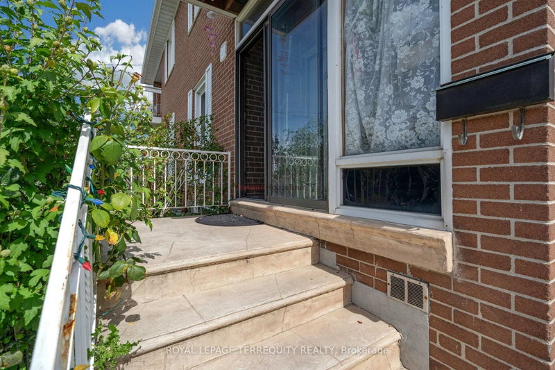 Image of home for listing MLS® W13823434