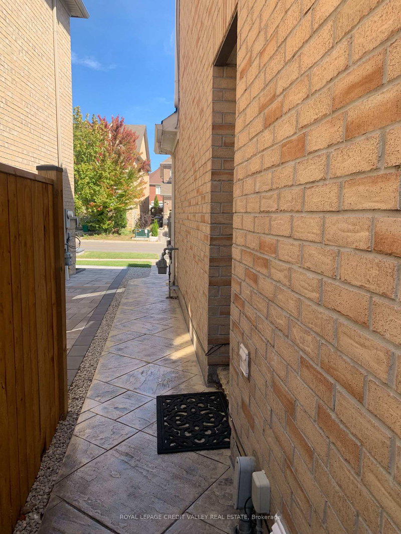 Image of home for listing MLS® W13837150