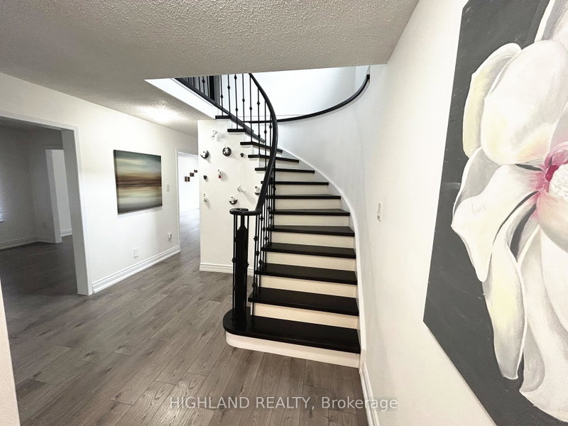 Image of home for listing MLS® W13852544