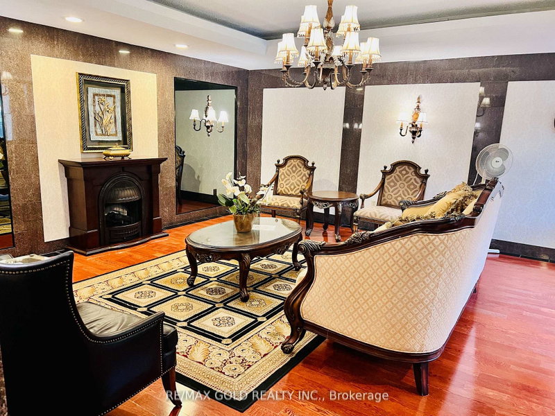 Image of home for listing MLS® W13854800