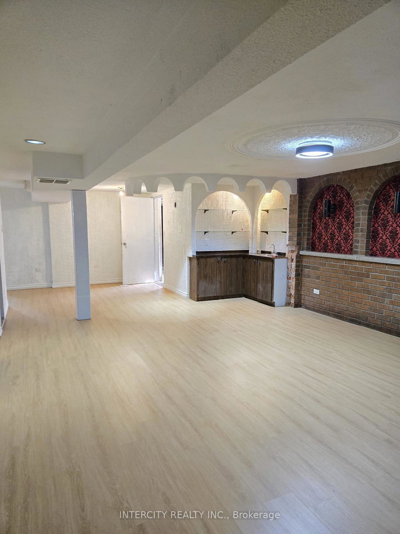 Image of home for listing MLS® W13858638