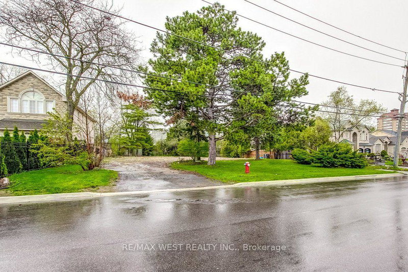 Image of home for listing MLS® W13865888