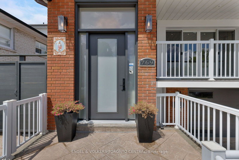 Image of home for listing MLS® W13876998