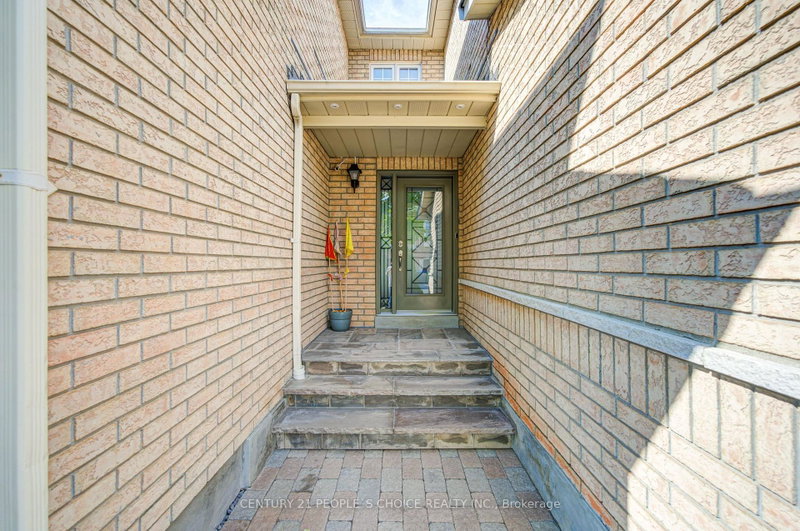 Image of home for listing MLS® W14009036