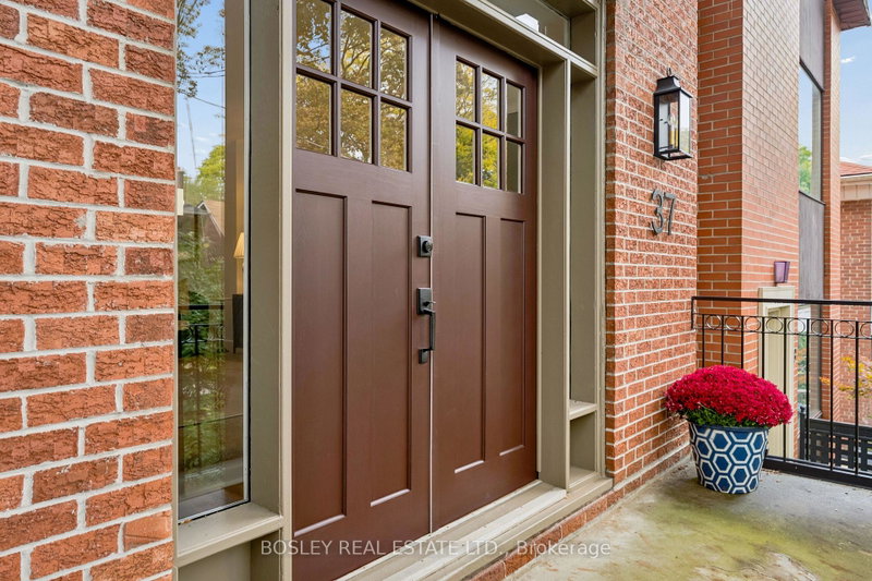 Image of home for listing MLS® W14012380
