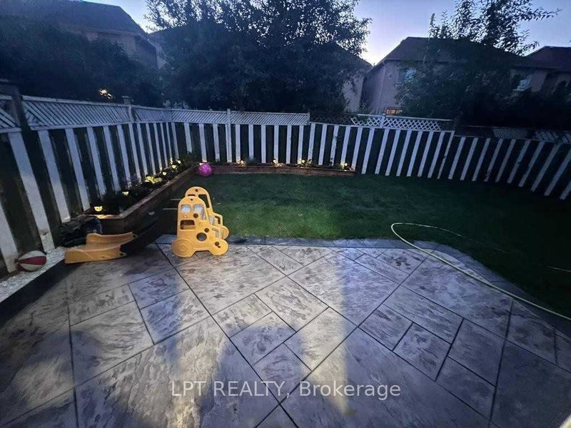Image of home for listing MLS® W14017108