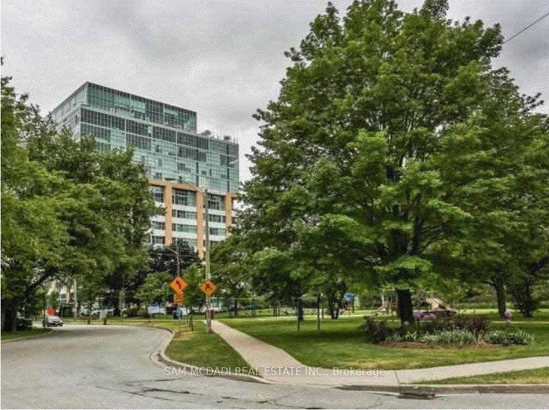 Image 2 of listing MLS® W14029920