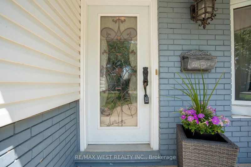 Image of home for listing MLS® X13511524