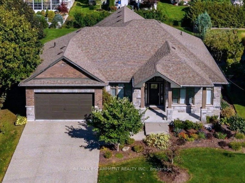 Image 2 of listing MLS® X13878754