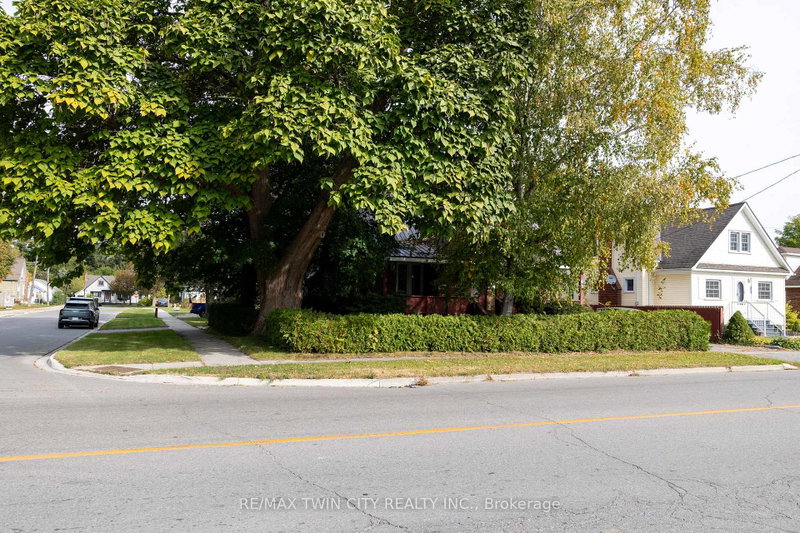 Image 3 of listing MLS® X14011992