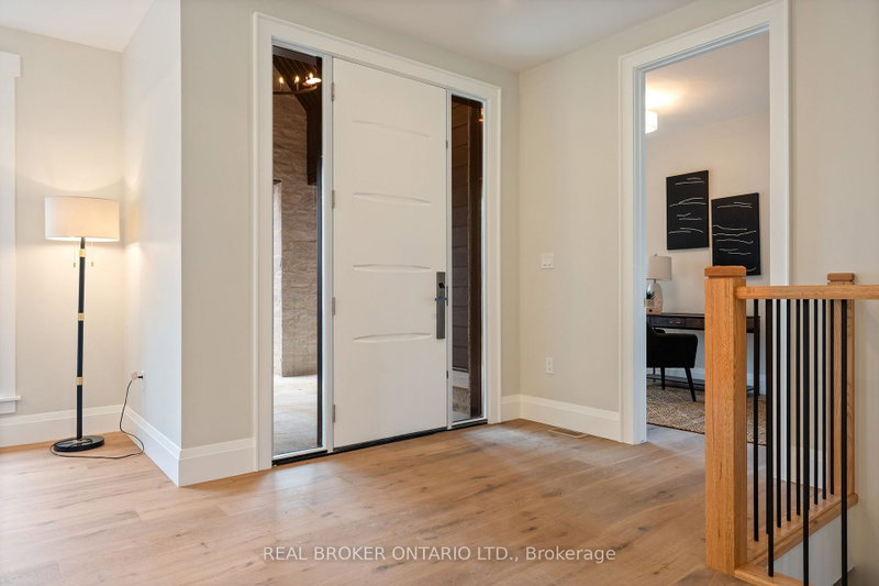 Image 2 of listing MLS® X14080884