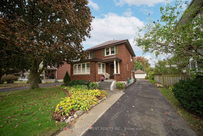 Image 2 of listing MLS® X14090184