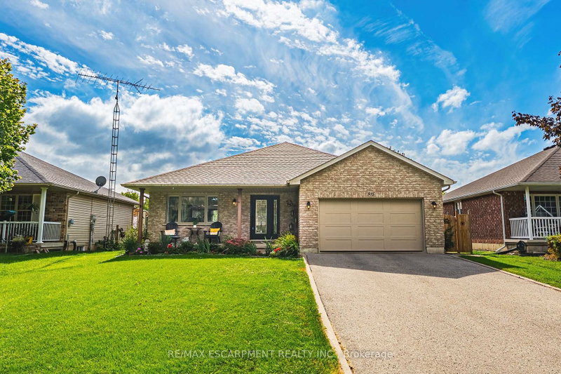 Image 1 of listing MLS® X14097630
