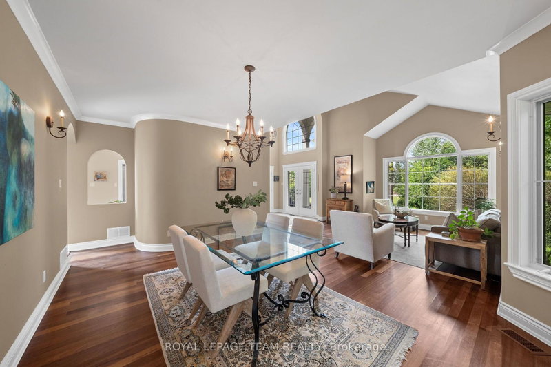Image of home for listing MLS® X14104016