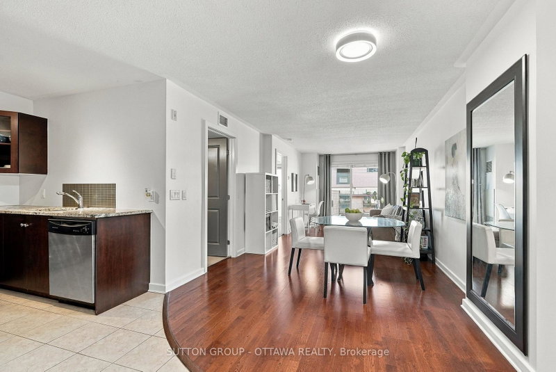 Image of home for listing MLS® X14106006
