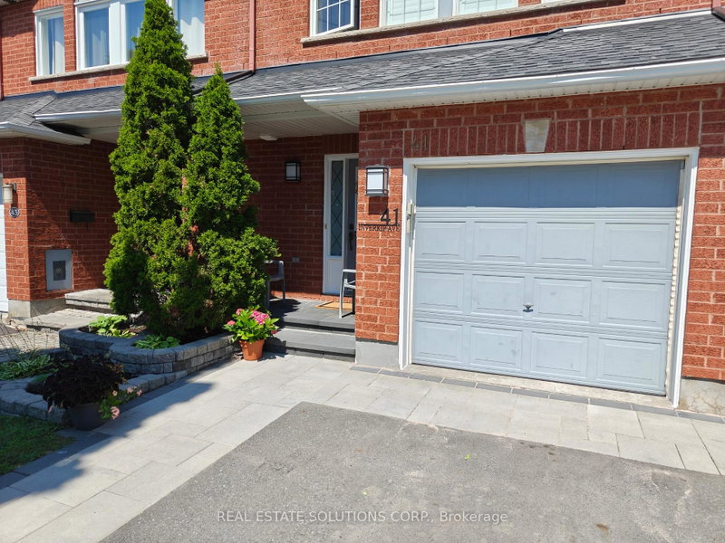 Image 2 of listing MLS® X14109852