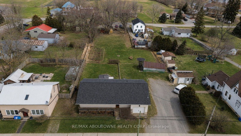 Image 2 of listing MLS® X14114690