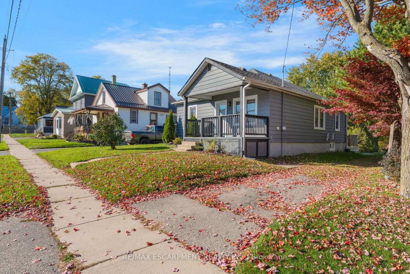 Image 2 of listing MLS® X14117242